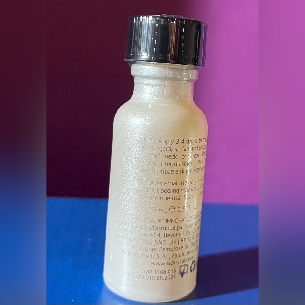 iS CLINICAL BRIGHTENING SERUMโ๏ธโ๏ธ - Picture 4 of 6